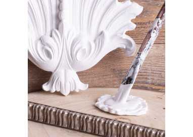 foglia in pasta di legno dipinta con Love Paint pittura per mobili di colore bianco